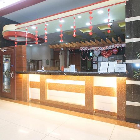 Reddoorz At Winter Hotel Araneta Quezon City Exteriör bild