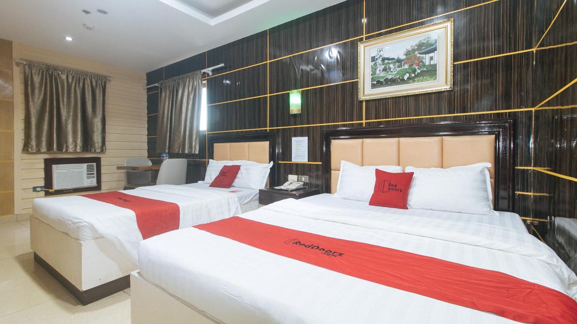 Reddoorz At Winter Hotel Araneta Quezon City Exteriör bild