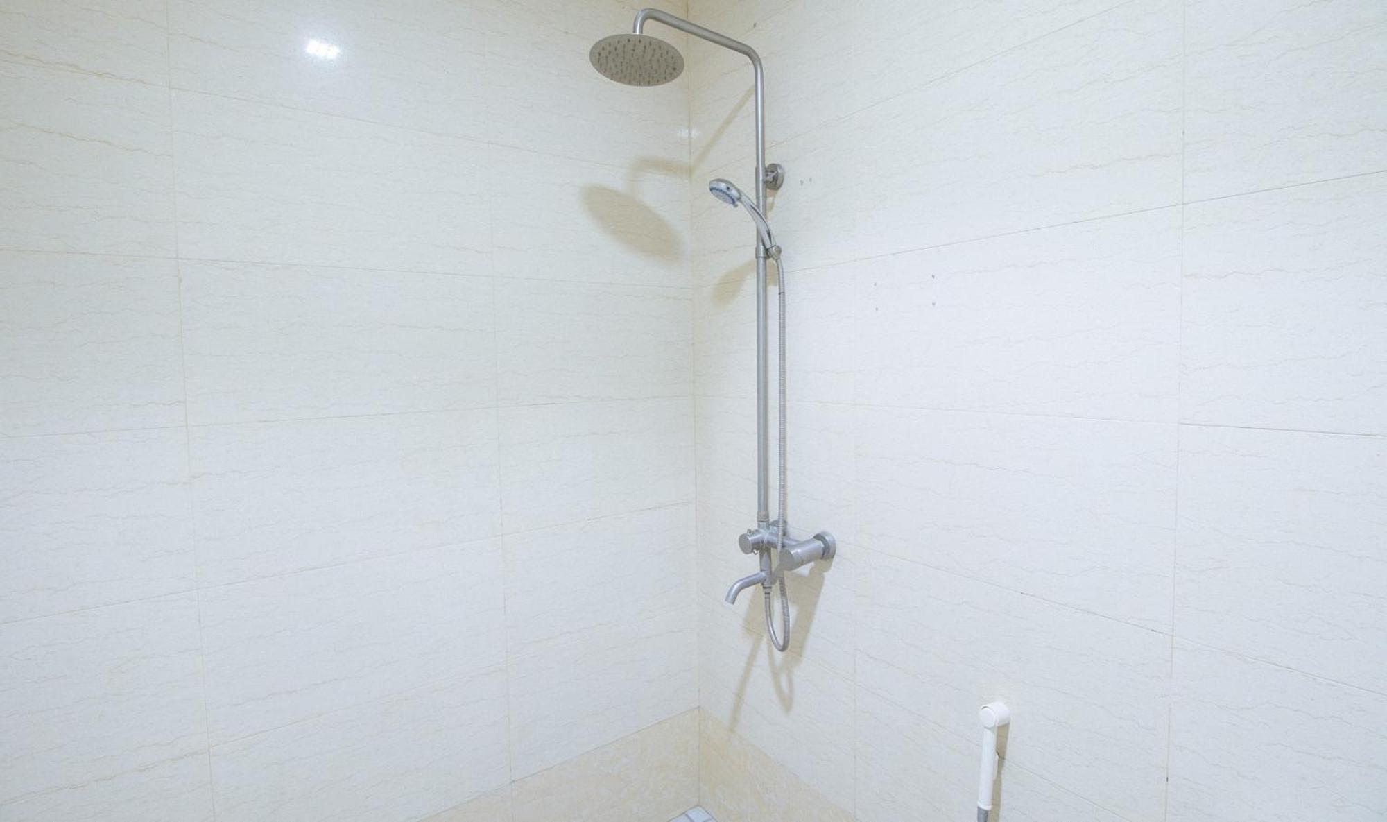Reddoorz At Winter Hotel Araneta Quezon City Exteriör bild