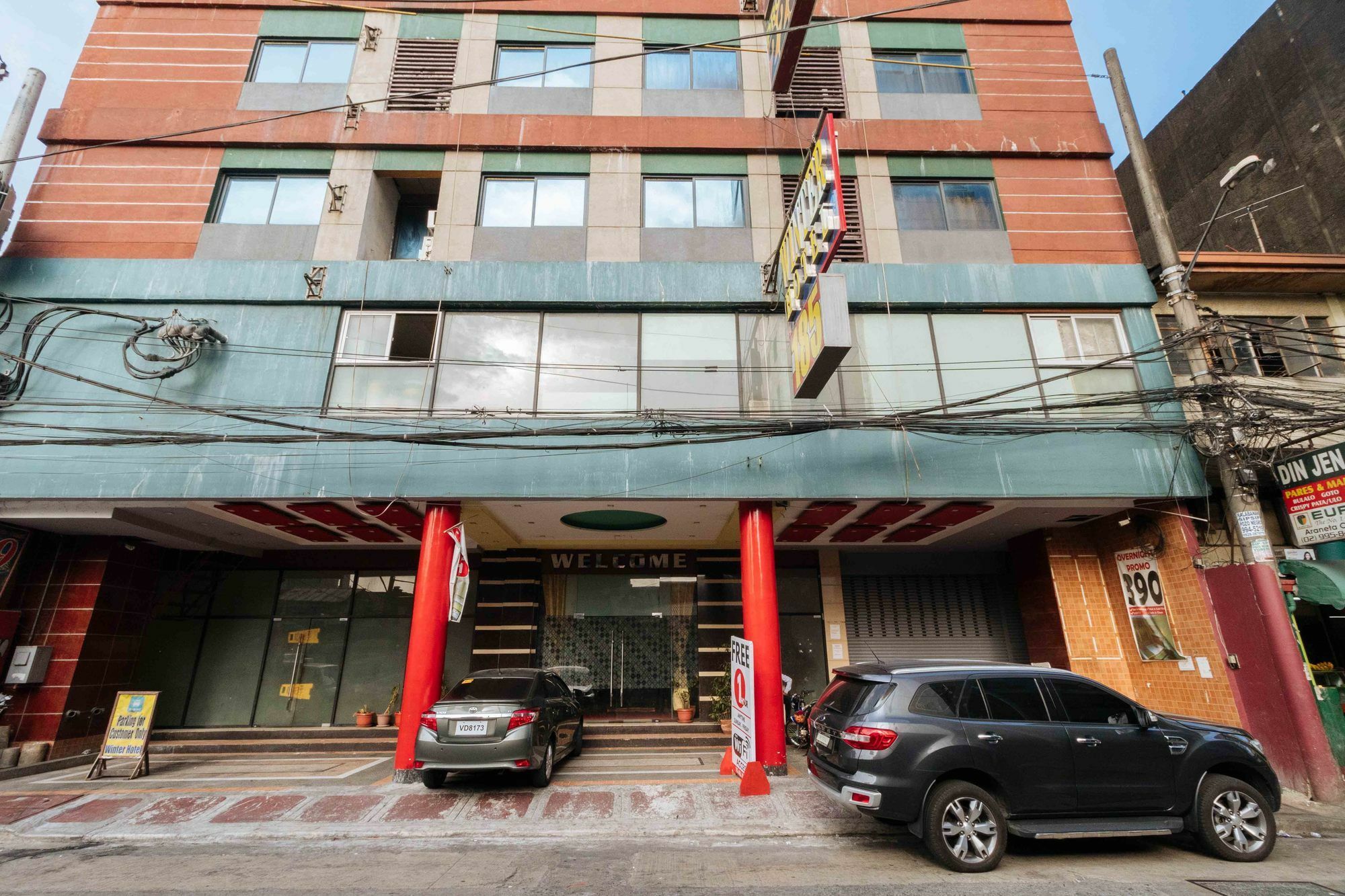 Reddoorz At Winter Hotel Araneta Quezon City Exteriör bild